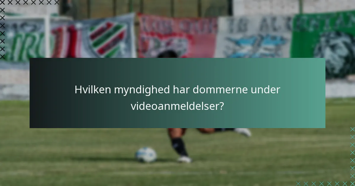Hvad er de bedste praksisser for implementering af videoanmeldelser i futsal?